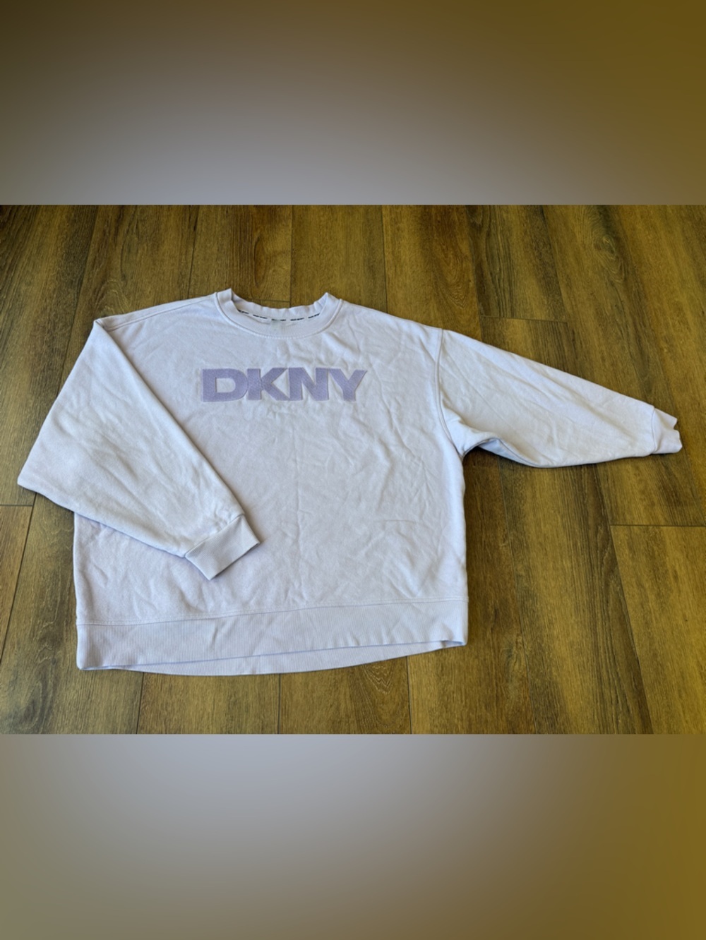 DKNY Pastel Lilac Logo Crewneck Sweatshirt Size M